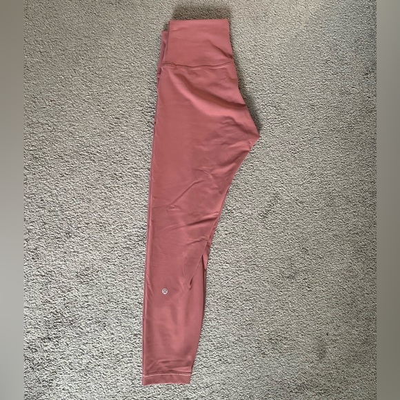 lululemon athletica Pants - Size 8 - Lululemon Wunder Train High-Rise 25” Leggings